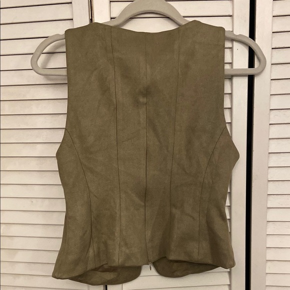 G/FORE Olive Lace-Up Tank Top - Picture 3 of 4